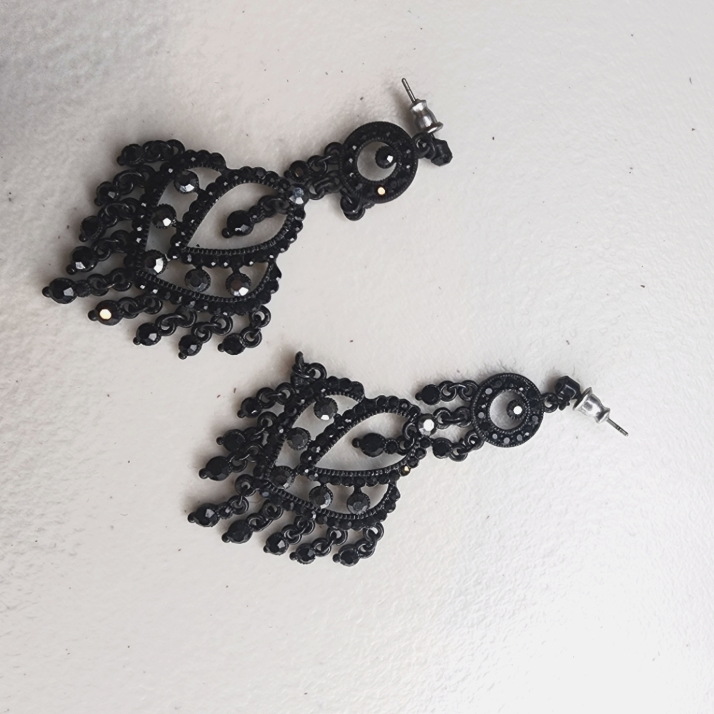 Vintage Set Black Rhinestone Dangle Drop Chandelier Earrings. Never Worn. EC